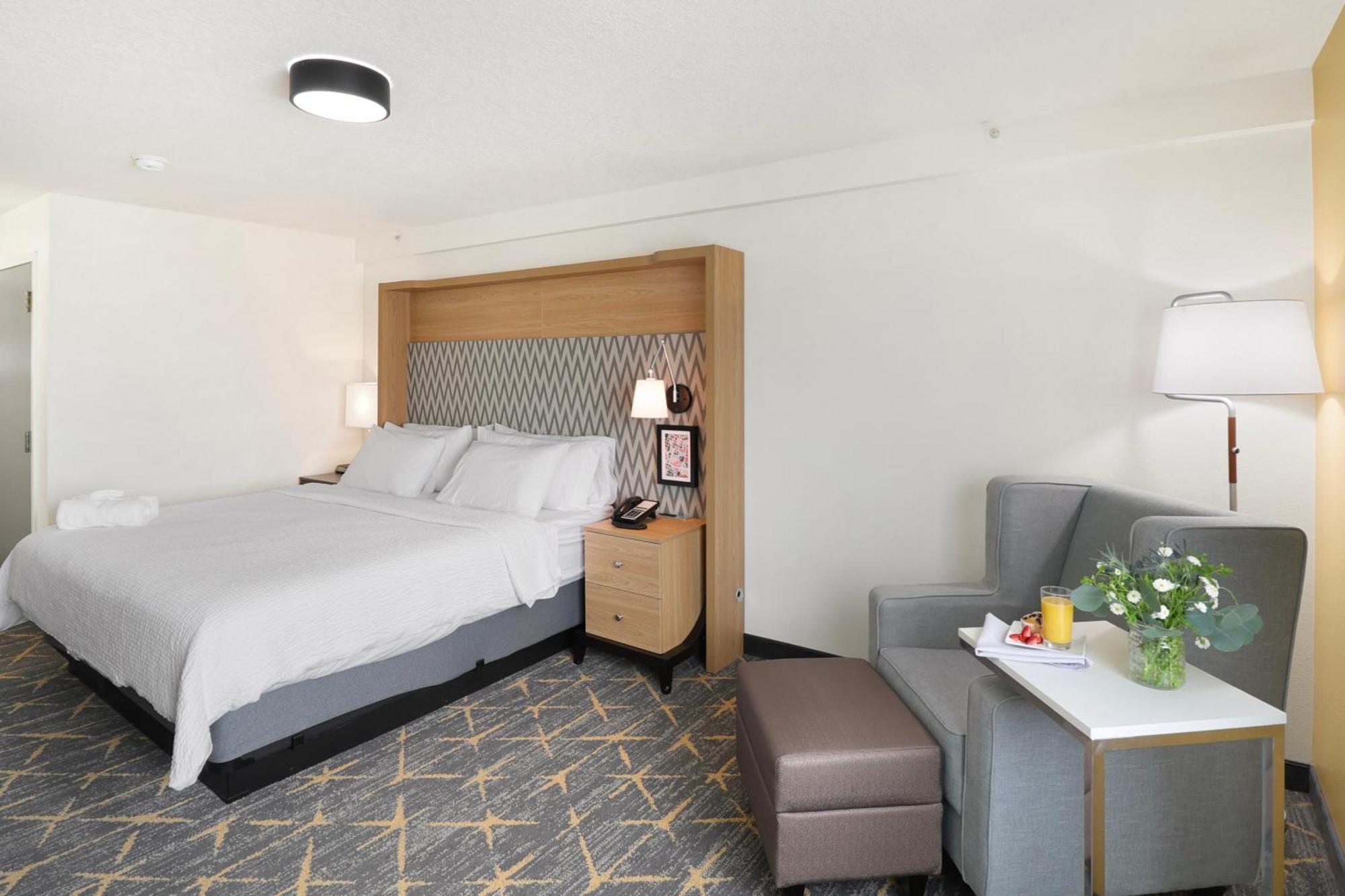 Holiday Inn Redding By Ihg Exterior foto